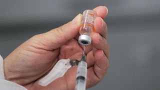 Foram ofertadas 1.969 doses, mas alguns profissionais optaram por não vacinar