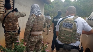 Policiais durante ação em Araguacema