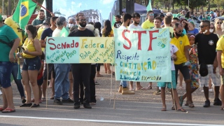  Manifestantes pedem Supremo Tribunal Federal (STF) respeite a Constituição