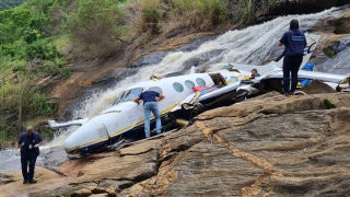 Motores de avião de Marília Mendonça são localizados em área de queda