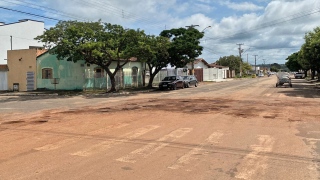 Buracos na Avenida Pernambuco, esquina com a Rua 02
