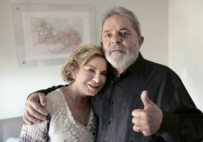 Lula gravou vídeo com mensagem otimista ontem ao lado da mulher, Marisa Letícia 