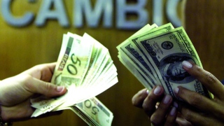Mudanças políticas e de mercado podem causar valorização do dólar frente ao real