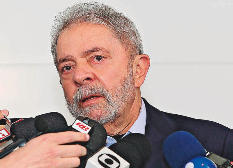Emocionado, Lula falou sobre sua relação com Campos