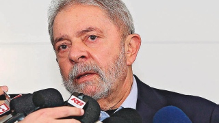 Emocionado, Lula falou sobre sua relação com Campos
